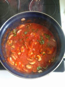 Tomaten-paprikasaus voor bij de pasta