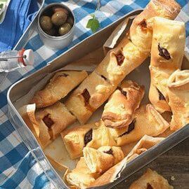 Pizzahapjes mediterraans met twee verschillende vullingen