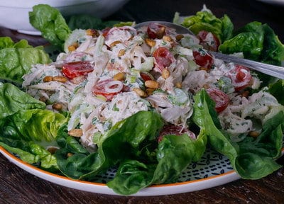 Zomerse maaltijd salade kip