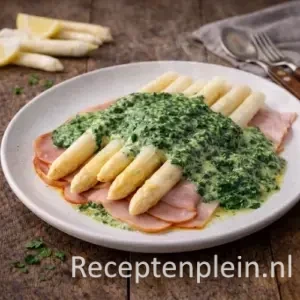 Asperges à la Florentine op rustieke houten tafel