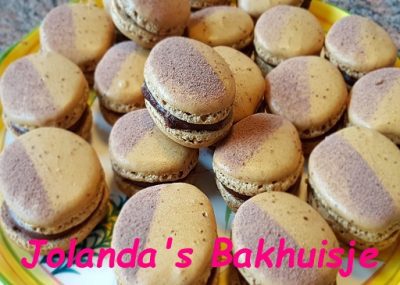 Cappuccino macarons