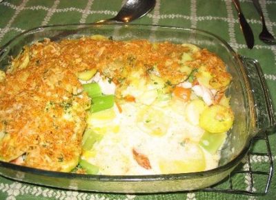 Aardappelgratin met gerookte kip en bleekselderij