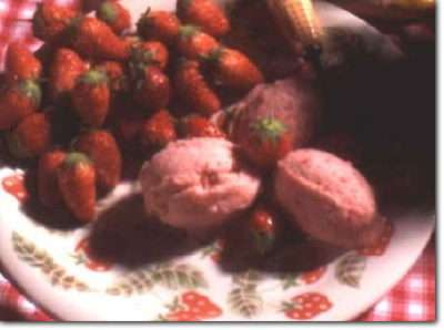 Aardbeienijs