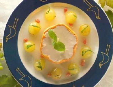 Bavarois van granaatappel met druivencompote