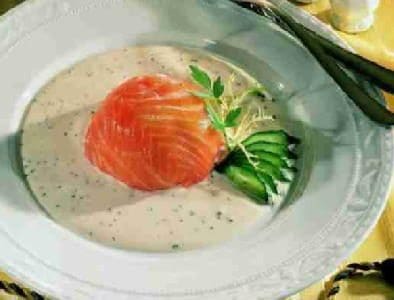Bonbon van gerookte zalm met kaviaar