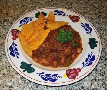 Bonenschotel met tartaar en paprika