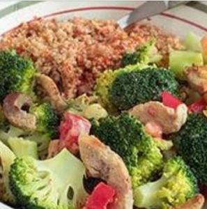Broccolischotel met couscous