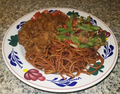 Bruine roergebakken bami