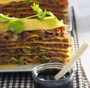 Chinese lasagne met gehakt en garnalen