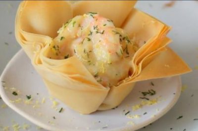 Filodeegpasteitjes met garnalenragout