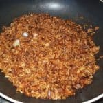 Gebakken bruine rijst