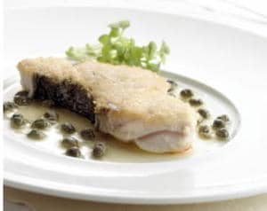 Gebakken pollak met kappertjes, limoen en panko