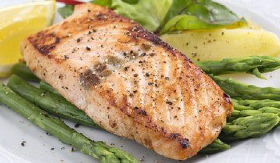 Gegrilde Knoflook Asperges en Zalm