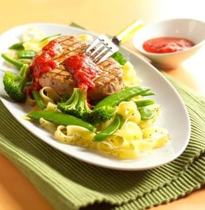 Gegrilde tonijn met paprikasaus