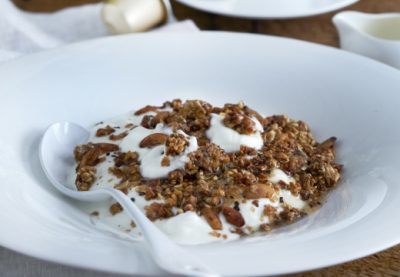 Geroosterde Muesli Met Koffie Griekse Yoghurt En Honing