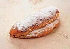 Kerststolletje met cranberry basilicum en kastanje