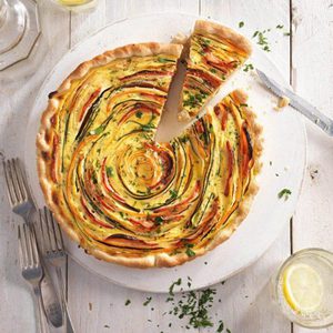 Kleurige groentequiche
