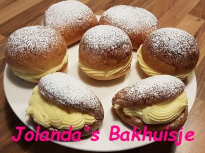 https://jolandasbakhuisje.be/wp-content/uploads/2017/05/Puddingflappen-en-bollen.jpg