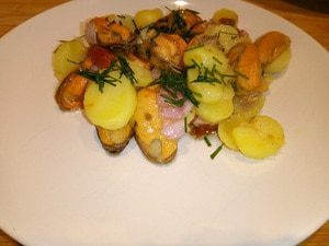 Salade van mosselen en aardappelen