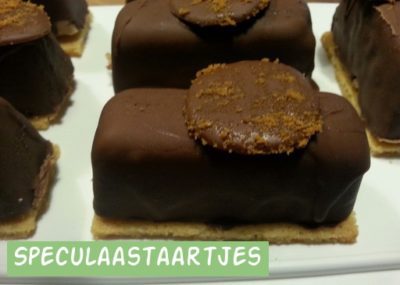 Speculaastaartjes