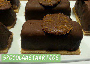 Speculaastaartjes