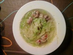 Thaise curry-noedelsoep