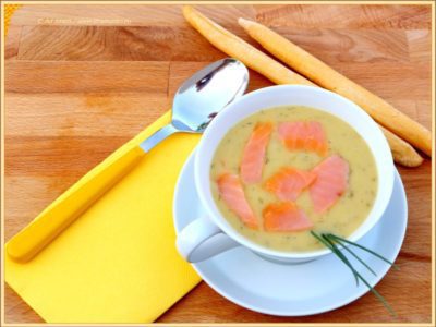 Velluta di zucchine con salmone
