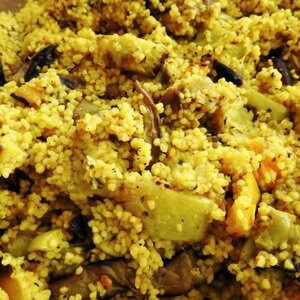 Pilav van couscous met rozijnen