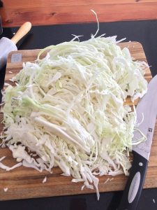 Zuurkoolsoep met Gelderse rookworst
