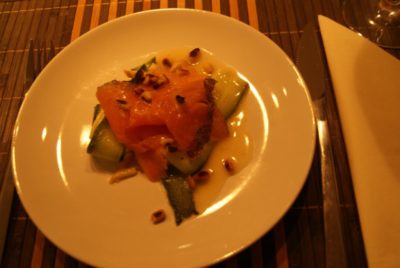 Gerookte zalm met witte chocoladevinaigrette