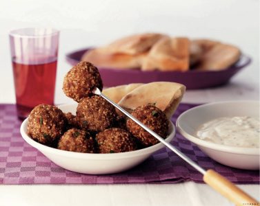 Marokkaanse balletjes met knoflooksaus