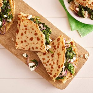 MEERGRANEN PANNENKOEK MET SPINAZIE EN FETA