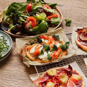 MINI PIZZA MET ZALM EN BROCCOLI