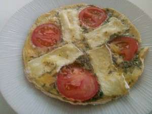 Omelet met tomaat en brie