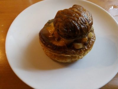 Pasteitje met zeevruchten