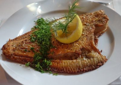 Gebakken schol met knoflookmayonaise