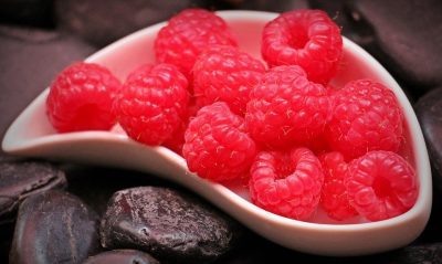 Warme frambozensoufflé