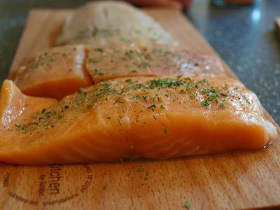 Zalmfilet op Italiaanse groentestamppot